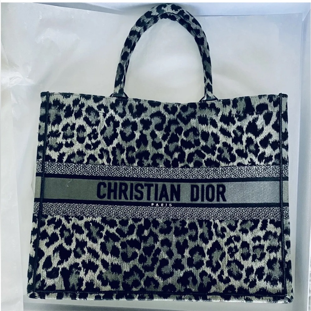 ❌❌❌SOLD❌❌❌Christian Dior Book Tote LARGE